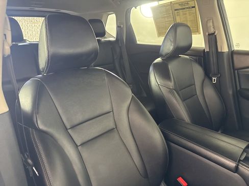 Used 2023 Nissan Rogue SL w/ SL Premium Package image 29