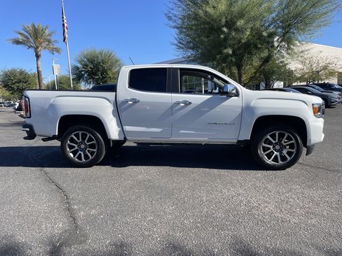 Used 2021 GMC Canyon Denali image 5