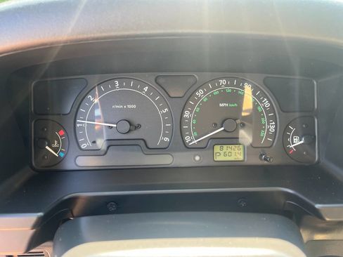 Used 2003 Land Rover Discovery SE image 17