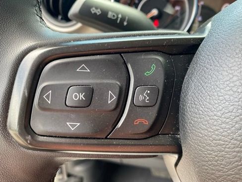 Used 2023 Jeep Gladiator Sport AWD/4WD image 19