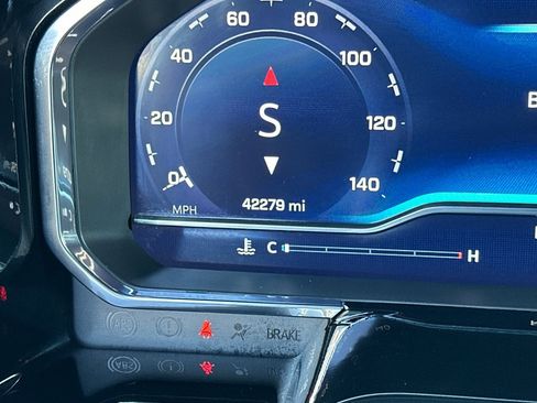 Used 2024 Chevrolet Silverado 1500 LT Trail Boss w/ Protection Package image 34