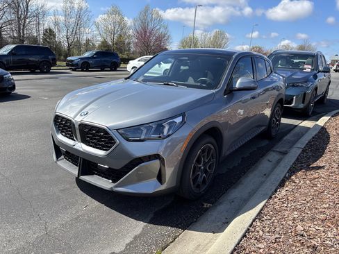 Used 2025 BMW X2 xDrive28i image 12