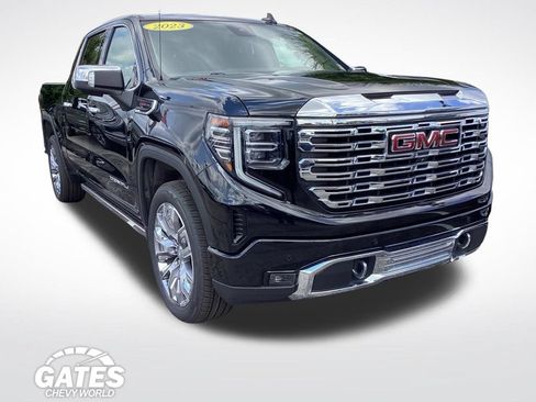 Used 2023 GMC Sierra 1500 Denali w/ Denali Reserve Package AWD/4WD image 1