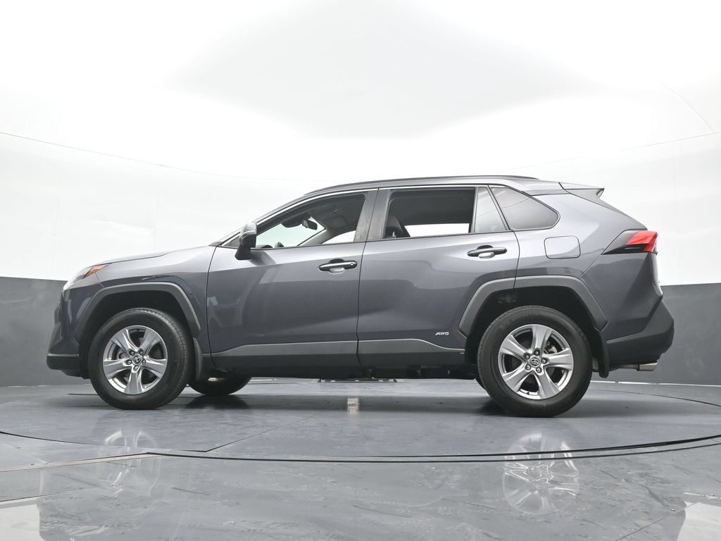 Used 2024 Toyota RAV4 XLE AWD/4WD image 51