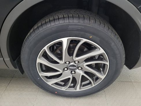 Used 2022 Lincoln Corsair AWD w/ Equipment Group 101A image 31