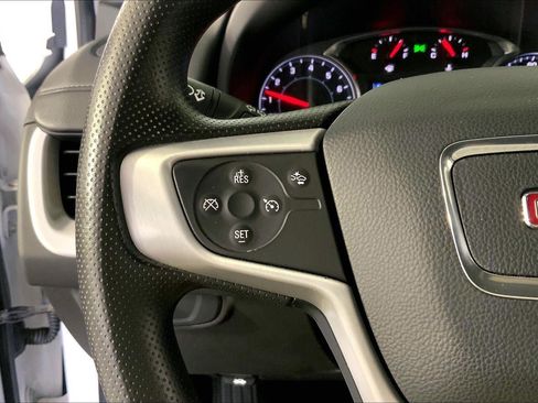 Used 2024 GMC Terrain SLE FWD image 18