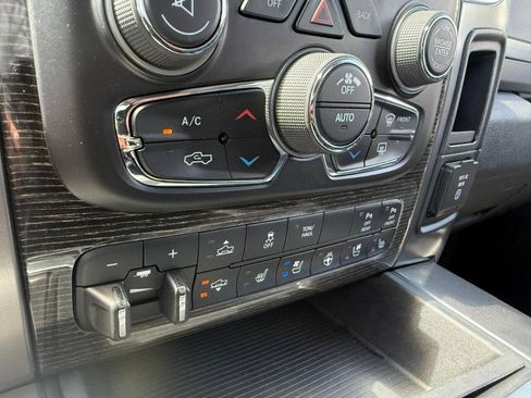 Used 2015 RAM 1500 Limited AWD/4WD image 13