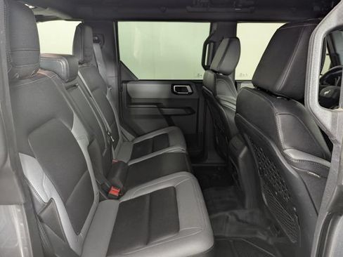 Used 2024 Ford Bronco Black Diamond w/ Sasquatch Package AWD/4WD image 19