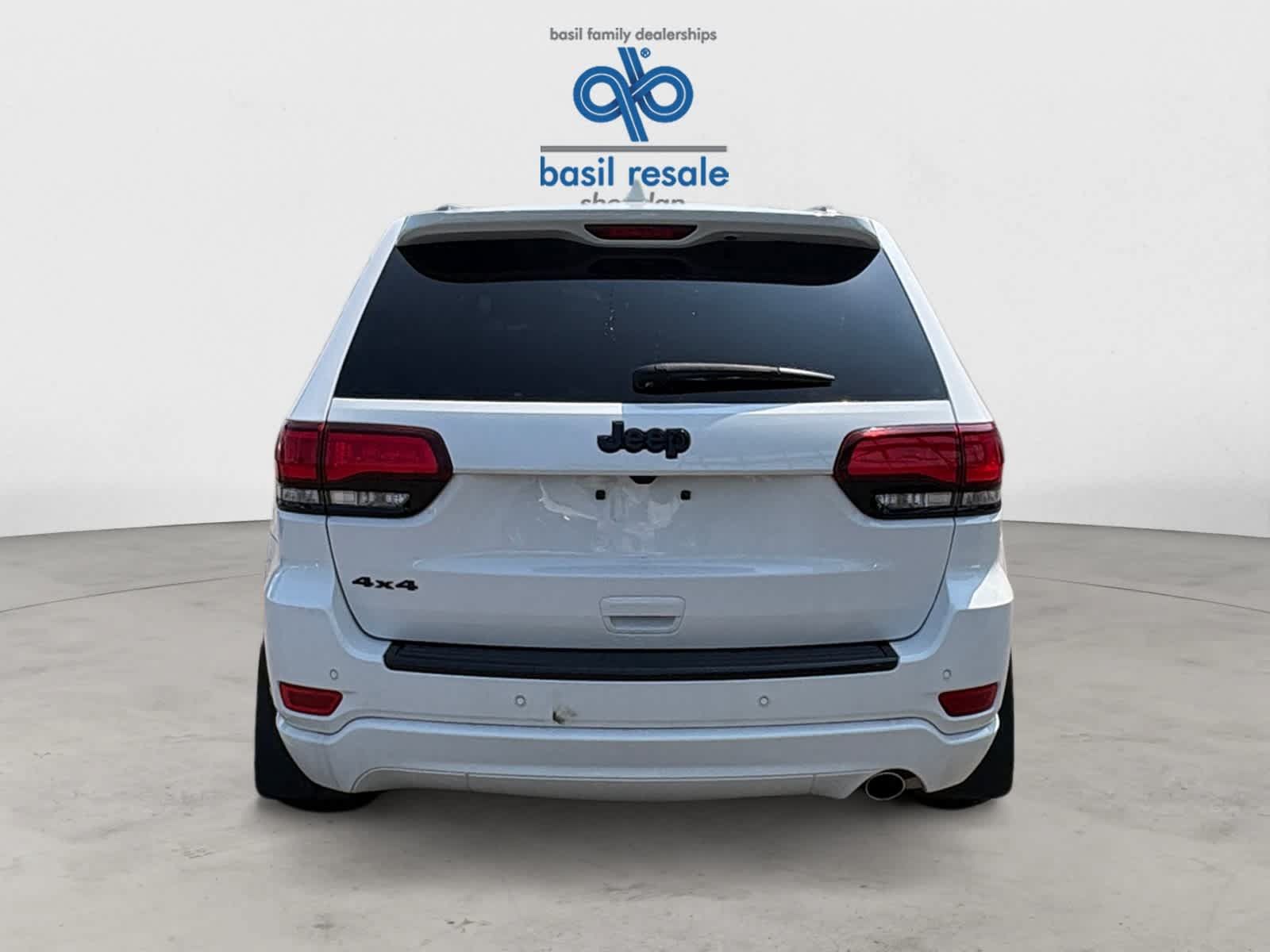 Used 2017 Jeep Grand Cherokee Altitude AWD/4WD image 6