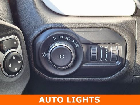 Used 2021 Jeep Wrangler Unlimited Islander image 13