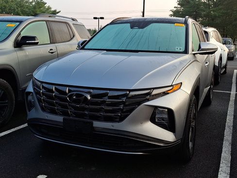 Certified 2023 Hyundai Tucson Limited AWD/4WD image 2