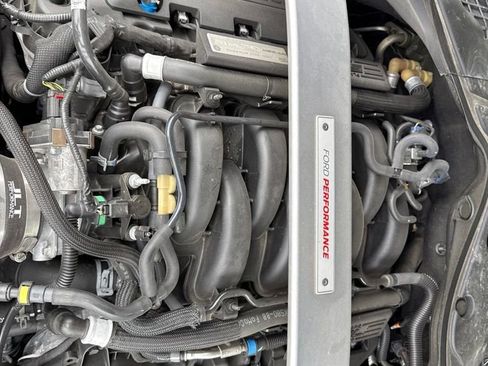 Used 2017 Ford Mustang Shelby GT350 w/ Electronics Package RWD image 13