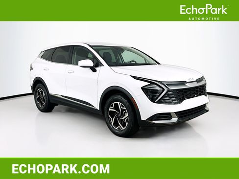 Used 2025 Kia Sportage LX AWD/4WD image 1
