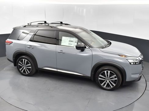 New 2025 Nissan Pathfinder Platinum w/ Cargo Package image 46