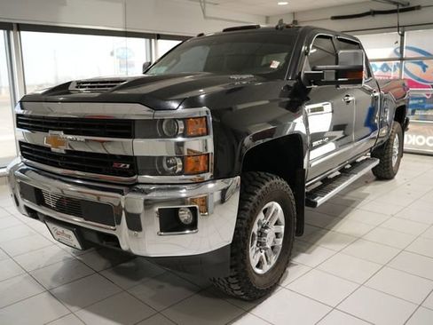 Used 2017 Chevrolet Silverado 2500 LTZ w/ Duramax Plus Package image 4