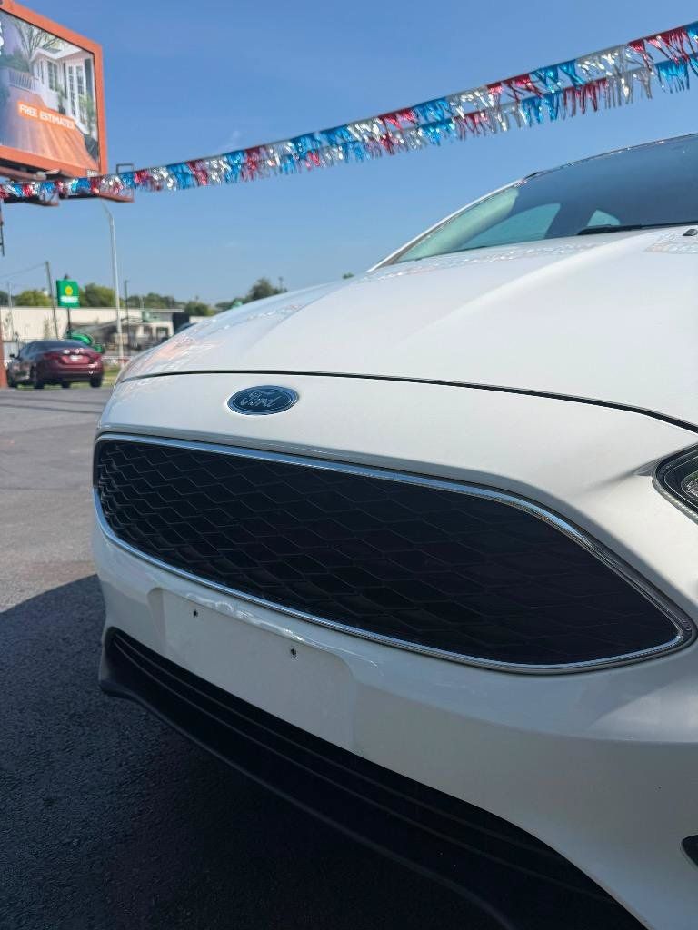 Used 2017 Ford Focus SE FWD image 9