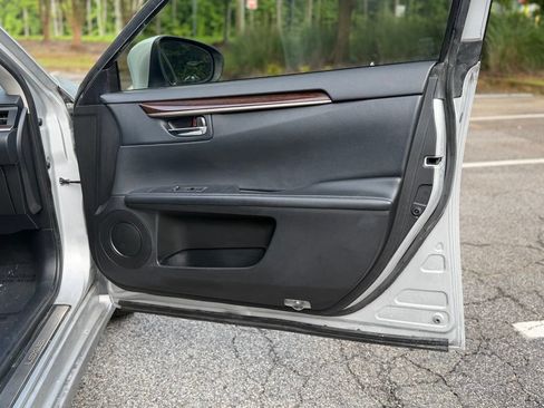 Used 2013 Lexus ES 350 w/ Luxury Pkg FWD image 13