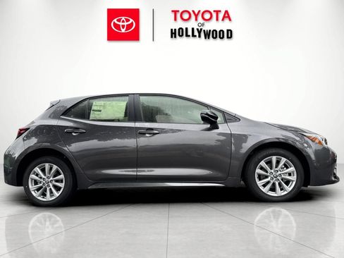New 2026 Toyota Corolla SE FWD image 3