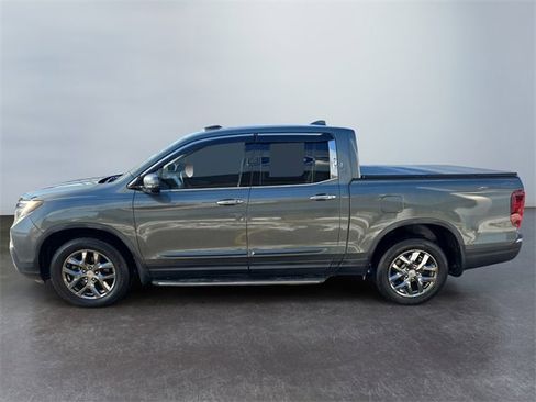 Used 2017 Honda Ridgeline RTL-E image 2