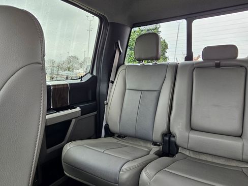 Used 2019 Ford F150 Lariat image 24