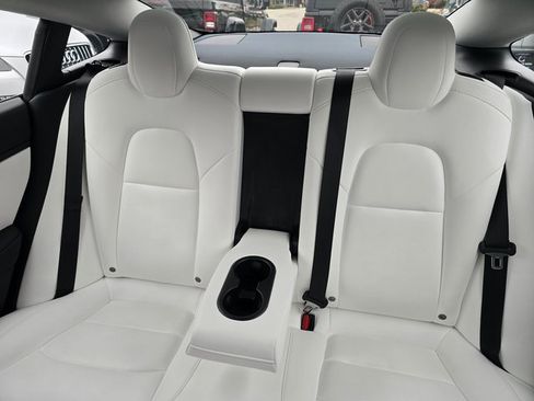 Used 2020 Tesla Model 3 Standard Range Plus image 38