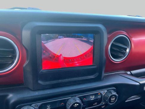 Used 2018 Jeep Wrangler Unlimited Rubicon AWD/4WD image 26