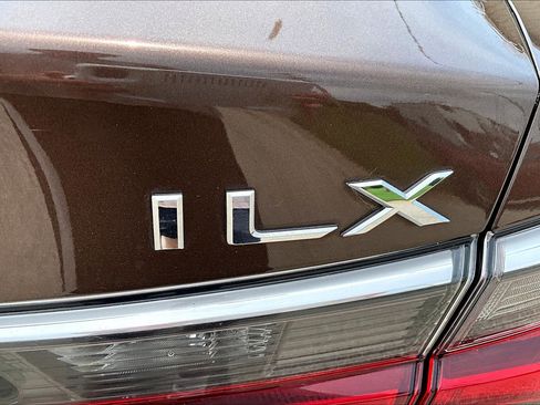 Used 2019 Acura ILX w/ Premium Package image 8