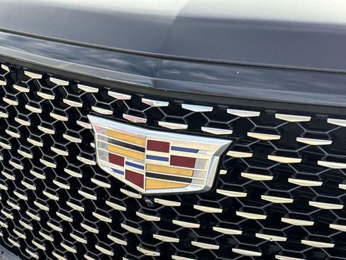 Used 2023 Cadillac Escalade Premium Luxury image 27