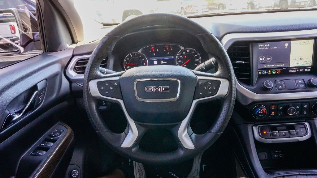 Used 2023 GMC Acadia SLE w/ Driver Convenience Package FWD image 20