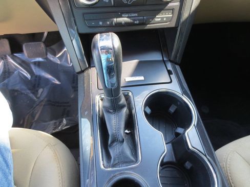 Used 2017 Ford Explorer FWD image 11