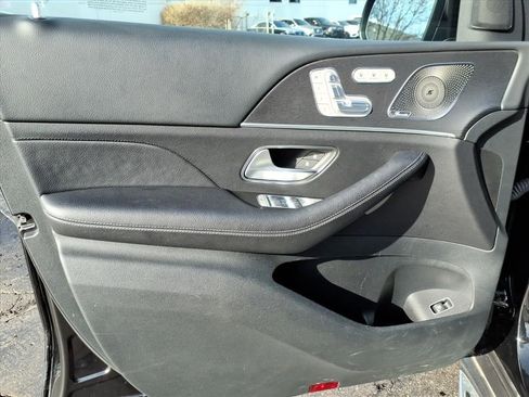 Used 2023 Mercedes-Benz GLS 580 4MATIC image 16