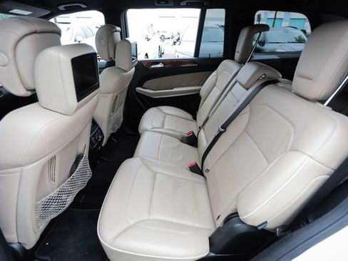 Used 2013 Mercedes-Benz GL 550 4MATIC image 47