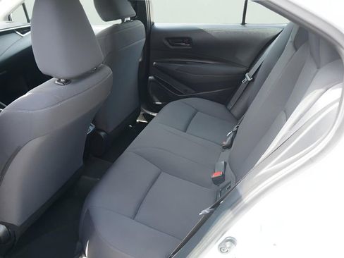 Used 2025 Toyota Corolla LE image 11