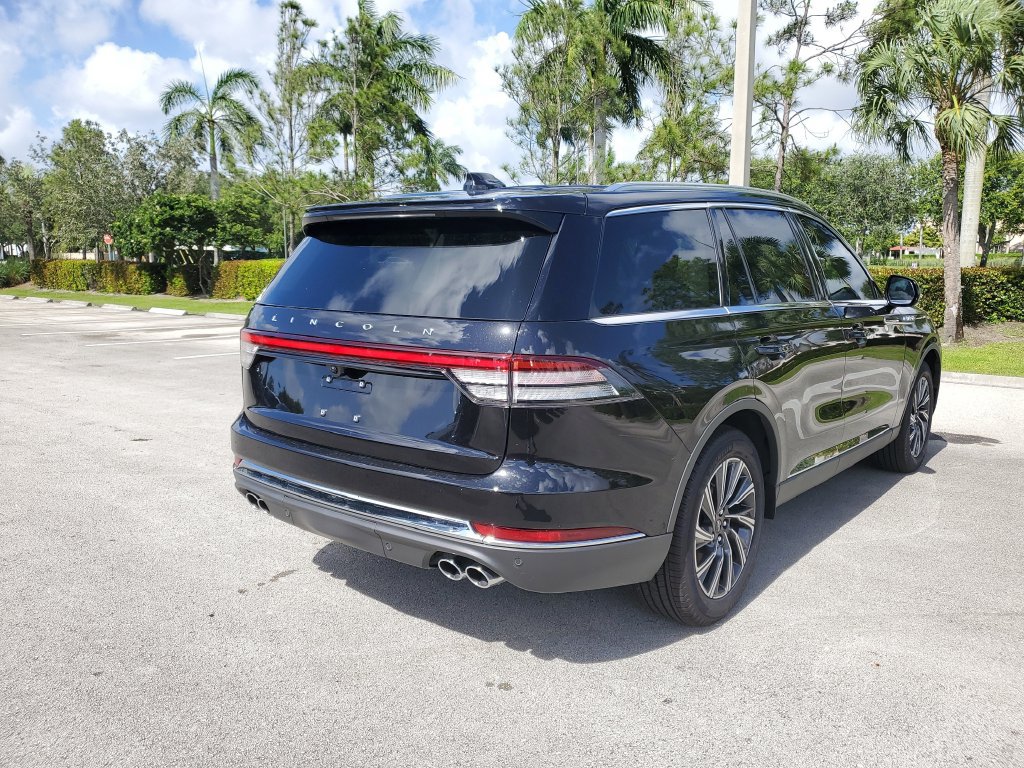 New 2026 Lincoln Aviator 2WD image 4