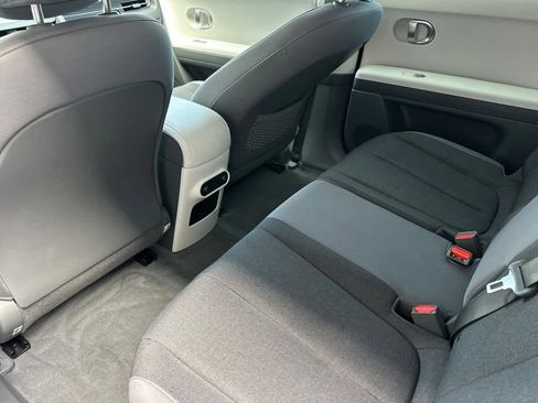 Used 2024 Hyundai Ioniq 5 SE RWD image 4