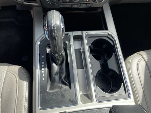 Used 2017 Ford F150 Lariat RWD image 12