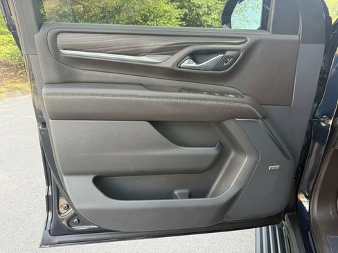 Used 2021 GMC Yukon Denali w/ Denali Premium Package AWD/4WD image 23