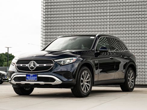 Used 2024 Mercedes-Benz GLC 300 4MATIC image 7