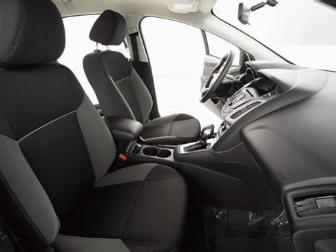 Used 2014 Ford Focus SE image 23