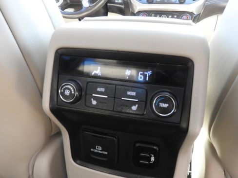 Used 2017 GMC Acadia Denali w/ Technology Package image 16