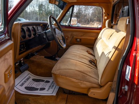 Used 1993 Dodge D/W Truck 250 image 33