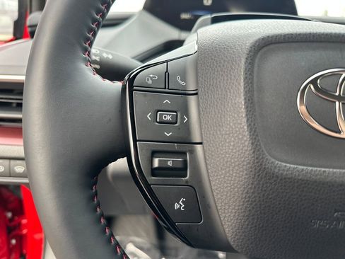 Certified 2025 Toyota Prius Plug-In Hybrid image 19