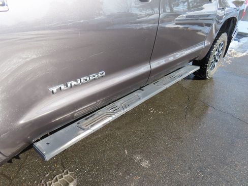 Used 2018 Toyota Tundra SR5 image 9