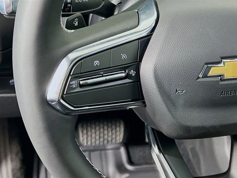 New 2026 Chevrolet Equinox EV LT image 10