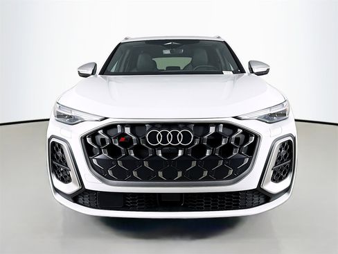 New 2025 Audi SQ5 Premium Plus image 2