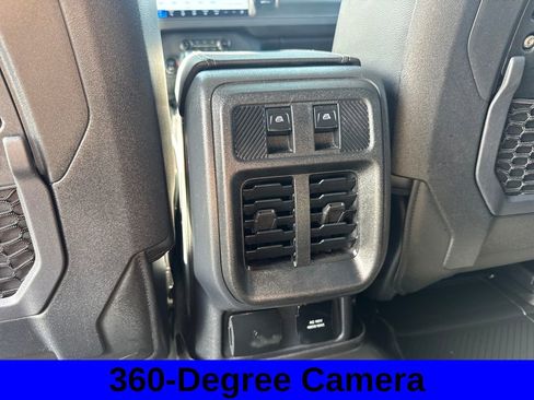 Used 2025 Ford Bronco Badlands AWD/4WD image 22