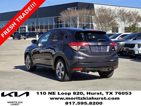 Used 2017 Honda HR-V EX image 3