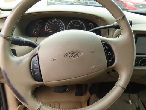 Used 2002 Ford F150 XLT image 19