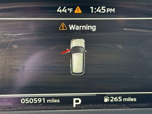 Used 2023 Mitsubishi Outlander AWD image 5