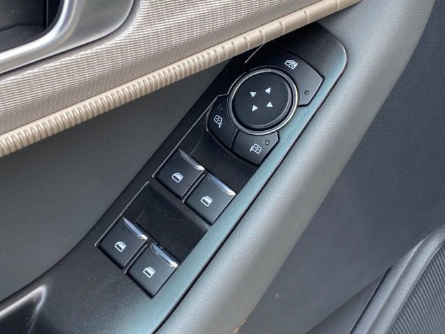 Used 2025 Ford Explorer Active w/ Active Comfort Package AWD/4WD image 12